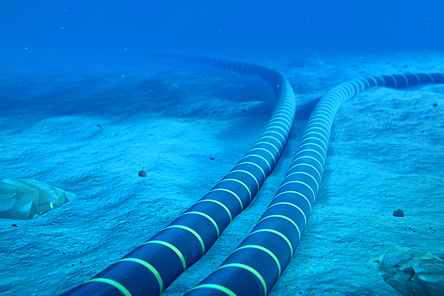 SUBMARINE CABLE