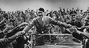 Hitler regresa a casa.