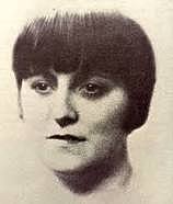 Neix Clementina Arderiu