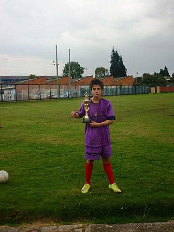 MY FIRST CHAMPIONSHIP WITH MY FRIENDS OF THE NEIGHBORHOOD ¡CHAMPIONS'