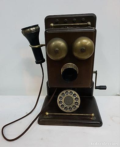 Son inventados los servicios telefónicos de costa a costa