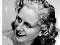 Neix Mercè Rodoreda