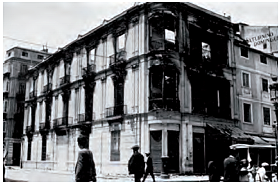 La Unión Mercantil” y “La Unión Ilustrada” son incendiadas por un grupo de más de 20 personas.