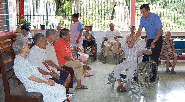 APORTAR A LA SOCIEDAD VULNERABLE