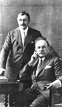 Nacimiento de Joaquín Álvarez Quintero