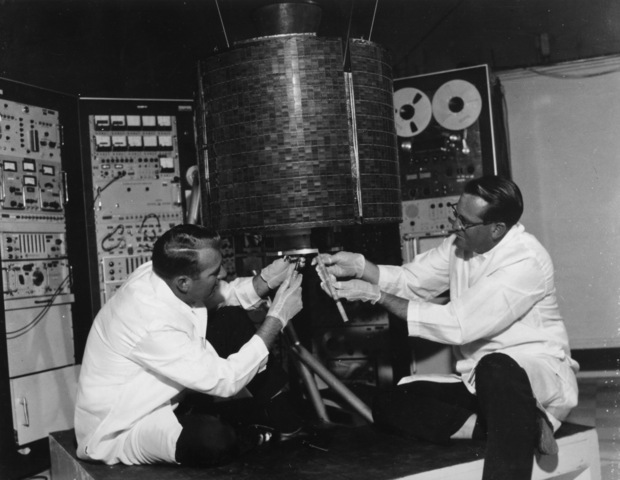 USA Sends first manmade  communications satellite