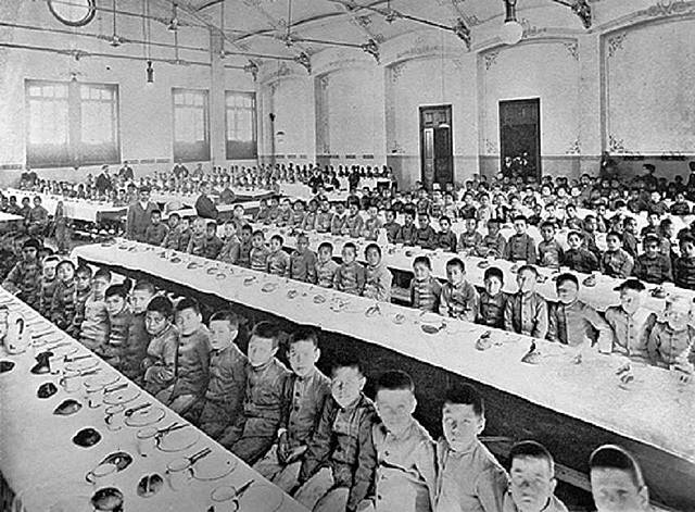 SALAS DE ASILOS Y HOSPICIOS