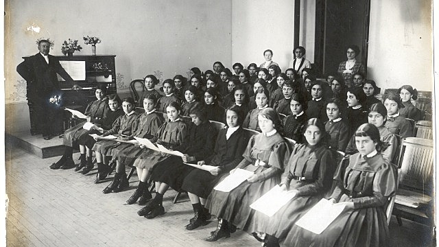 PRIMER INSTITUTO PEDAGÓGICO NACIONAL PARA INSTITUTORAS EN BOGOTÁ