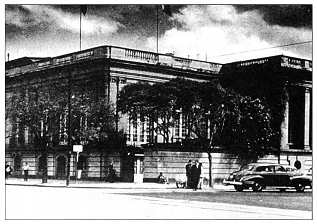 Aumento proporcional de escuelas privadas.