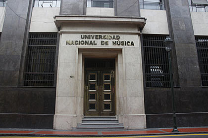 LA UNIVERSIDAD