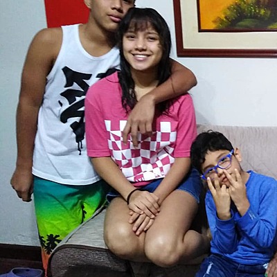 Timeline: LINEA DE TIEMPO DE LA VIDA DE MIS HIJOS