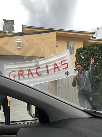 ÚLTIMA CARAVANA POR EL PUEBLO