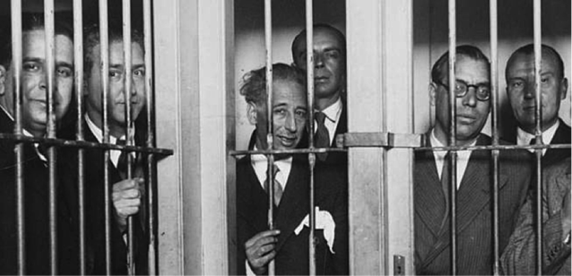 Suspensió de l'estatut