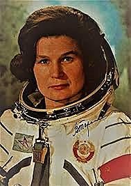 La cosmonauta Valentina Tereshkova orbita al voltant de la Terra