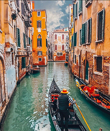 Travel to Venecia
