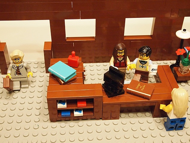 Rees distingue y define Servicio de Referencia, Tarea de Referencia y Proceso de Referencia