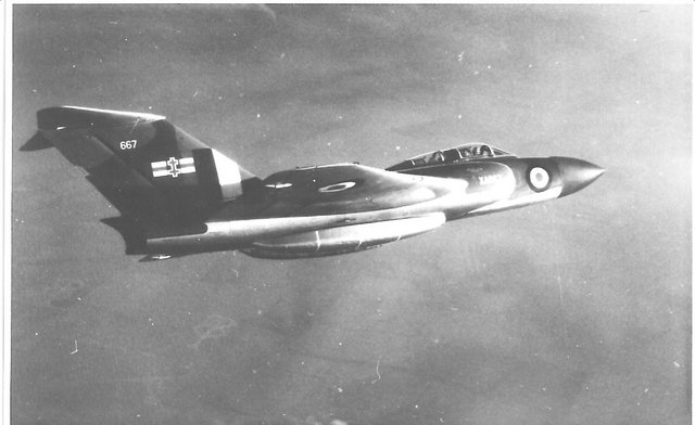 41 Sqn arrive equipped with Javelin FAW 4's and FAW 5's