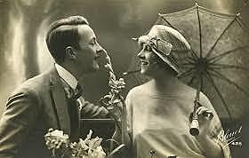 su madre en un restaurante conoce su nueva pareja