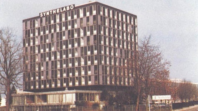 372/5000 L’Oréal acquiert une participation majoritaire dans la société pharmaceutique Synthélabo.