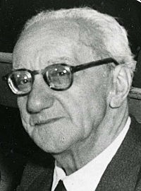 1945: Roger Cousinet