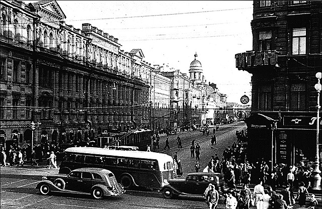 Siege of Leningrad Starts