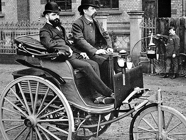 Primer auto de gasolina