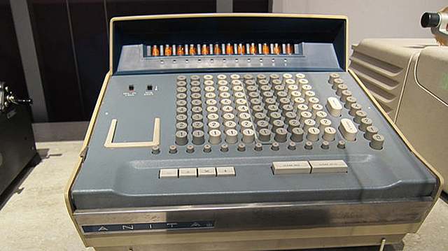 Primera Calculadora Electrónica