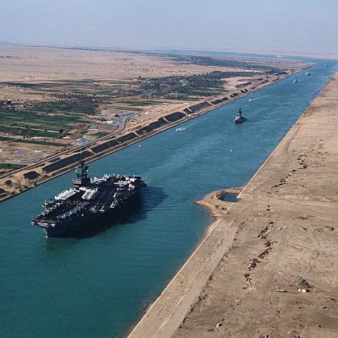 Egypt takes control of Suez Canal