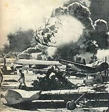 Gli USA aggrediti dal Giappone entrano in guerra.