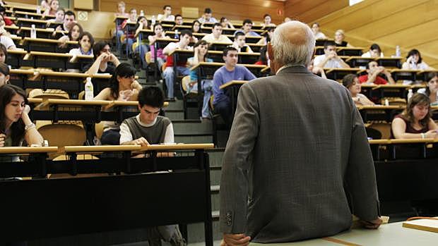 ¿POR QUÉ ESTO NO PARECE EMPODERAR? - Trabajar con los mitos represivos de la pedagogía critica - Elizabeth ellsworth (1989)