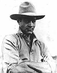 Julio Antonio Mella es asesinado en México