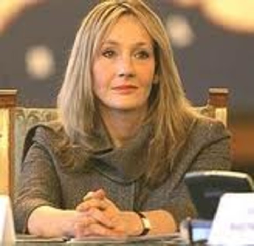 "Jo" moved to Porto,Portugal to teach English as a foreign language.