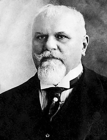 Justo Sierra publica La evolución política del pueblo mexicano