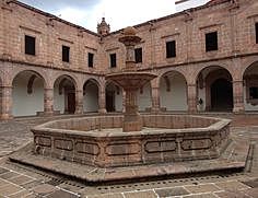 Miguel ingresa en el colegio de los jesuitas.