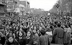 Sobietarren inbasioa Afganistanen. Irango iraultza