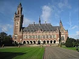 Enrolls at University of Munich