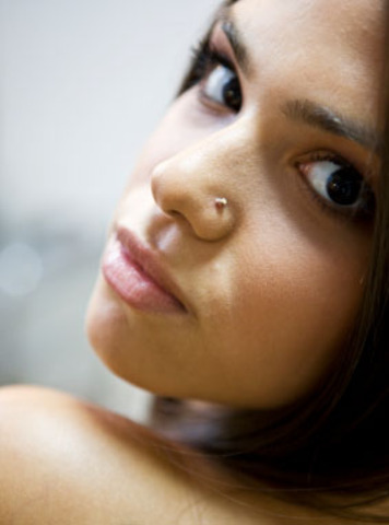 I got my nose pierced!