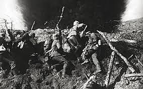 2. LA GUERRA DE POSICIONES (1915-1916)