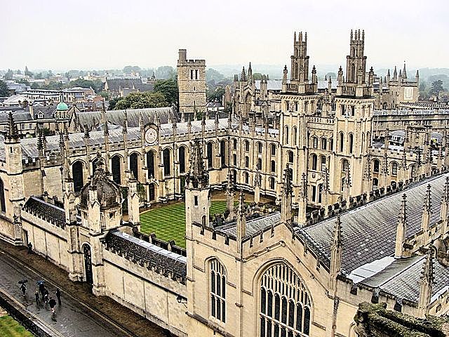 Reconeixement d'Oxford com a universitat