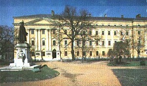 Évei a Debreceni Református Kollégiumban, megismerkedés Kazinczyval