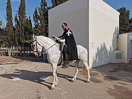 Edad Media Entrega de mensajes por emisarios a pie y a caballo