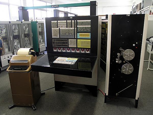 IL PRIMO CALCOLATORE A TRANSISTORI