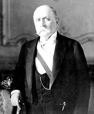 Ramón Barros Luco como Presidente de la República.