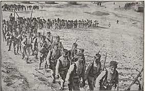 Mina y 300 soldados avanzan al interior del país y se apoderan de 700 caballos en la ascienda de El Cojo