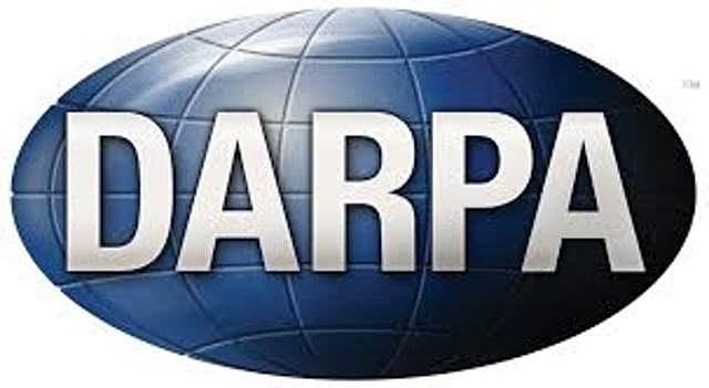 Darpa inicia investigación.