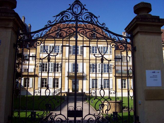 PIAGET: Profesor de Psicología, Sociología y Filosofía de la Ciencia, Universidad de Neuchatel.