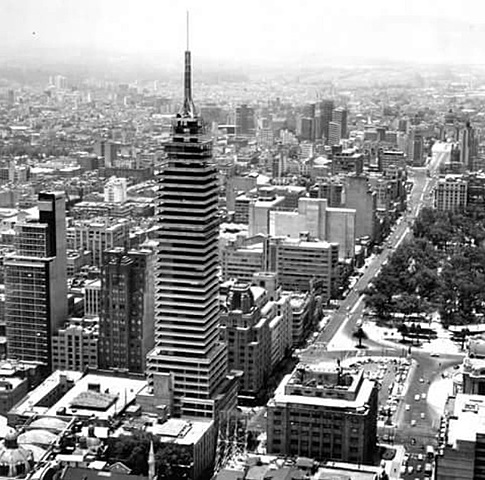 La arquitectura moderna fue imponiéndose con gran celeridad en las ciudades