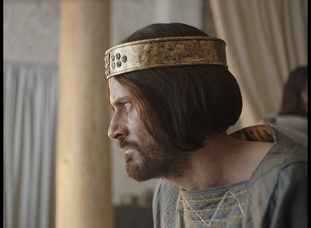 Borrell II s'independitza dels reis francs