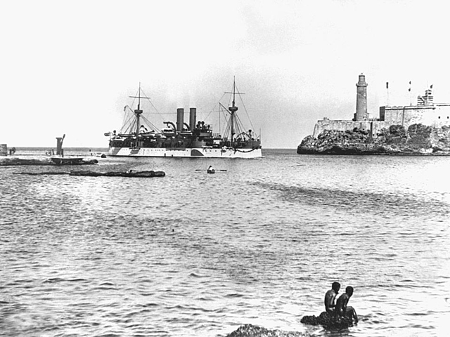 EE.UU DECLARA LA GUERRA A ESPAÑA