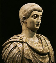 Constante se hace con el poder de Occidente